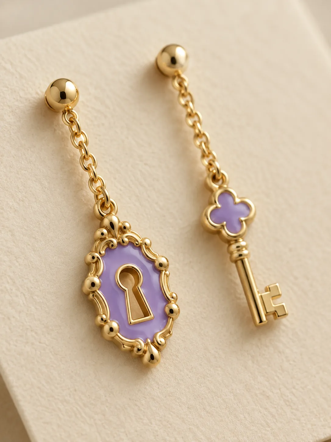 Keyhole & Key Mismatched Drops — Close-up detail